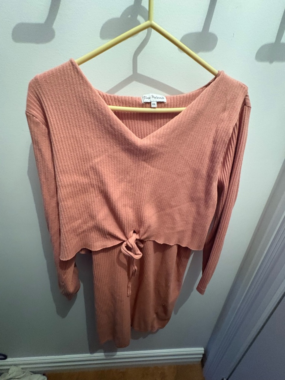 Rose maternité pink Ribbed Knit Tie-Front marternity dressa